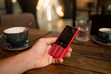 Red BlindShell Classic 2 in the hand