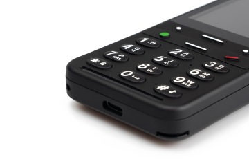 Detailed picture of the keypad - black phone